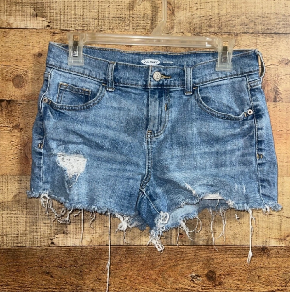 SOLD Old navy Boyfriend Shorts